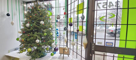 Storefront christmas computer display yonge street toronto ontario store near me