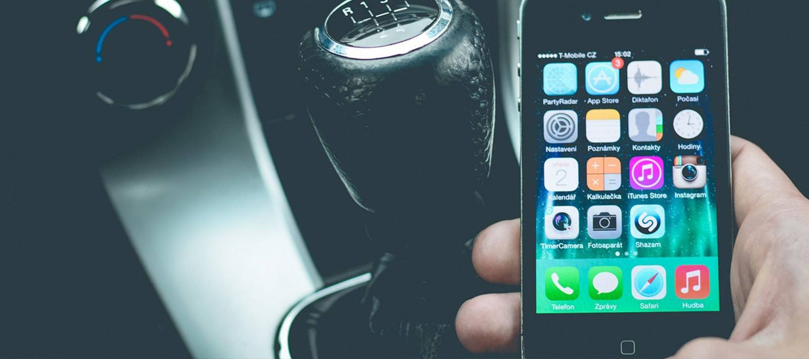 Do you talk on the phone while driving? Better be using a hands free setup! - Signa