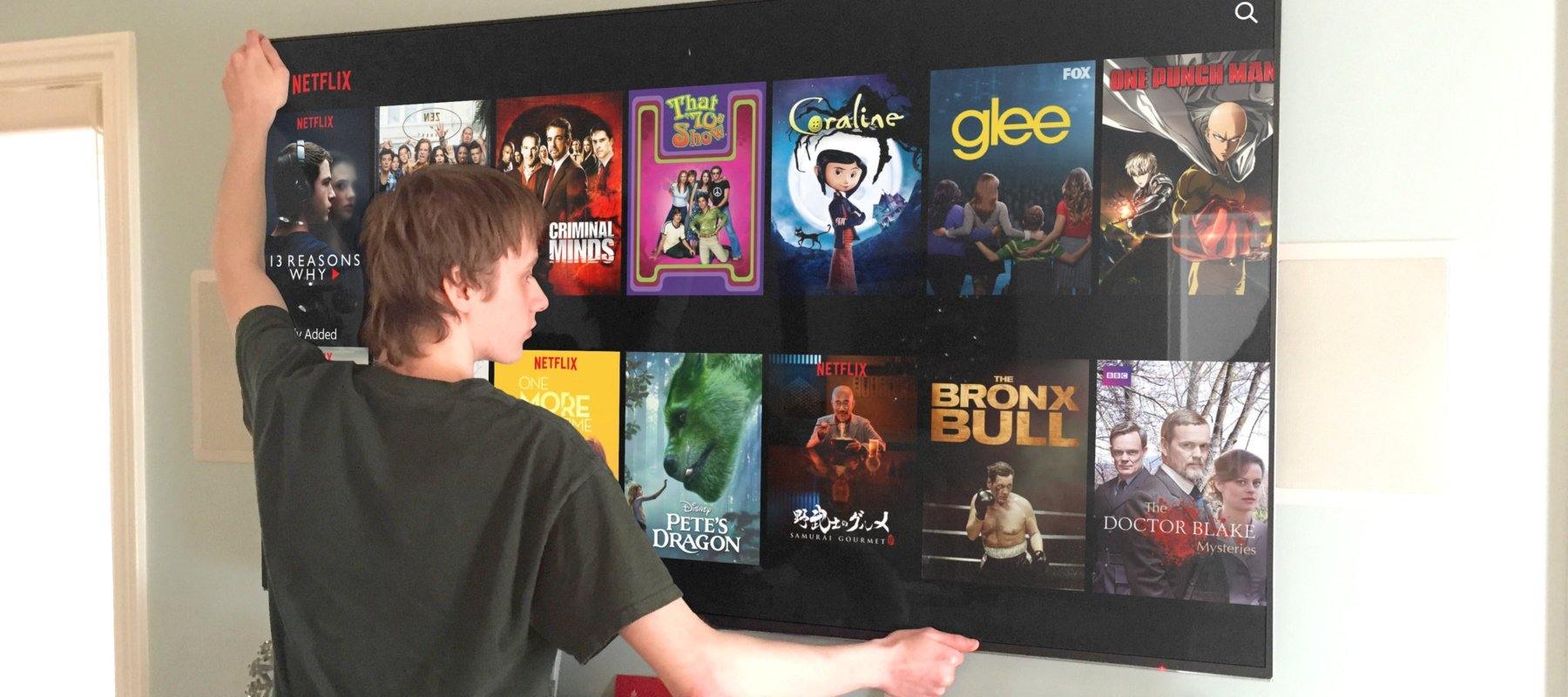 It's Time To "Deck the Walls" — with Your TV - Signa