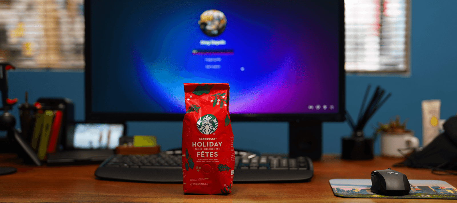 Two of my favourite things – Windows 11 and Starbucks Holiday Blend! - Signa
